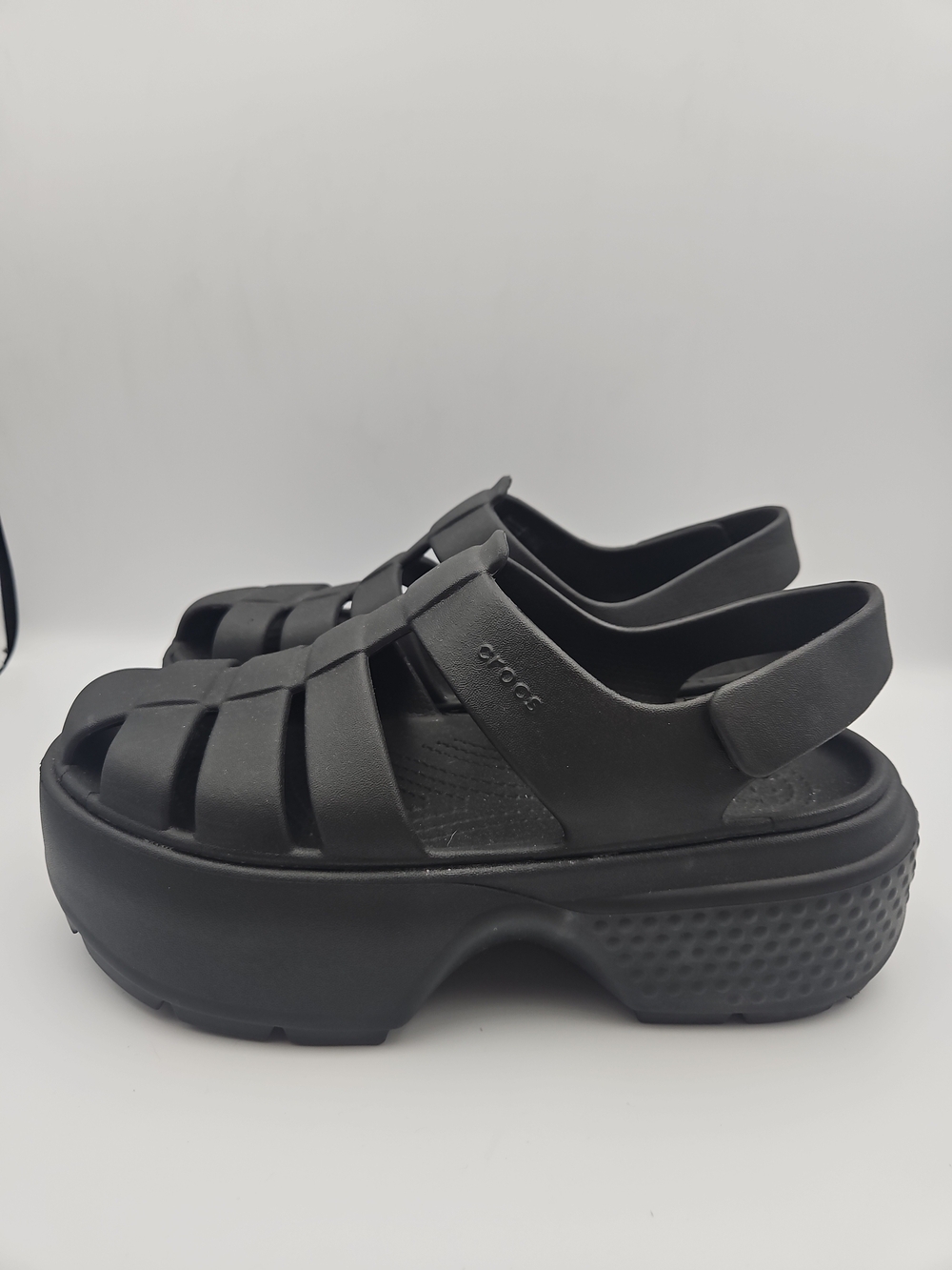 Crocs Women’s Platform Fisherman Sandal - Black